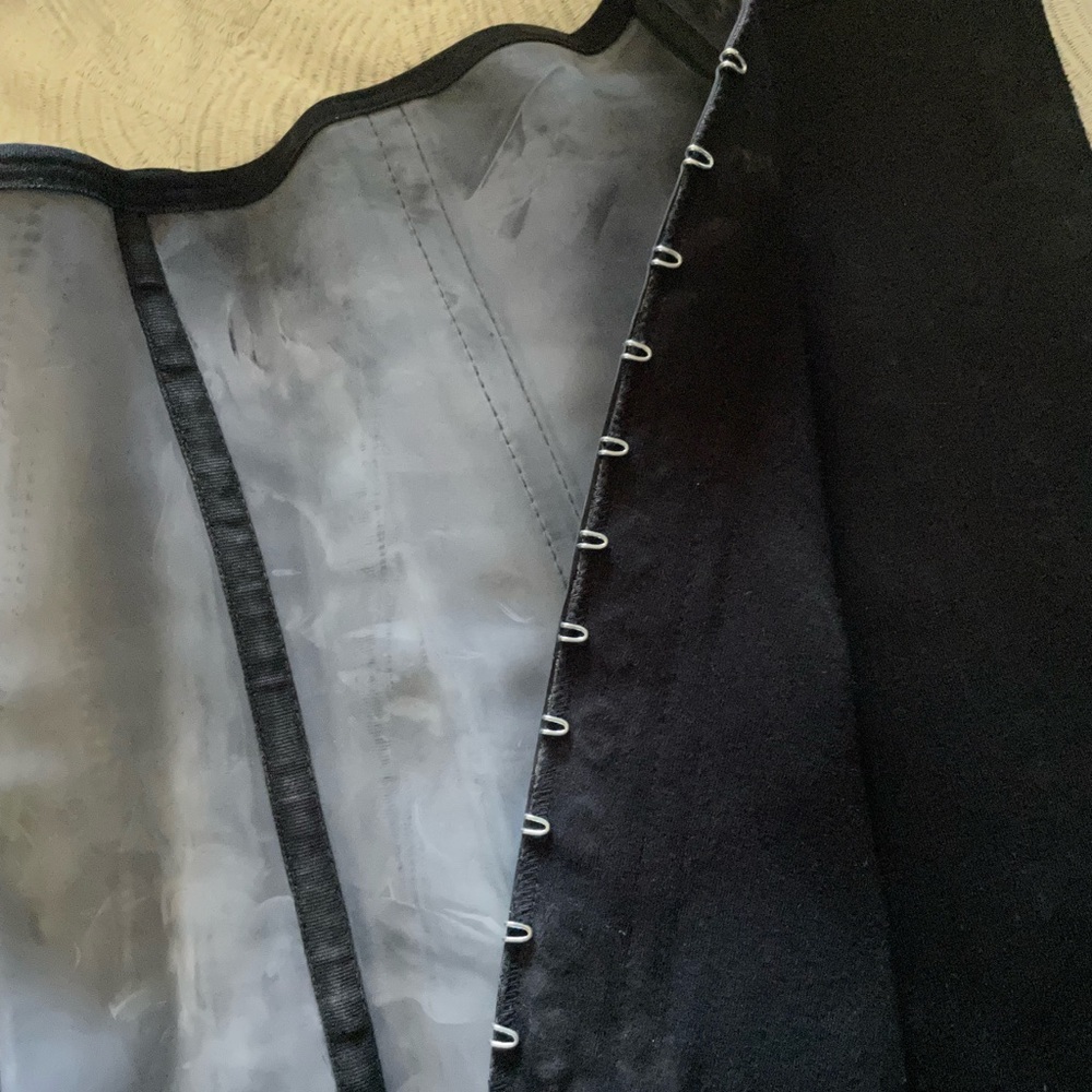 Waist trainer - Picture 6 of 8